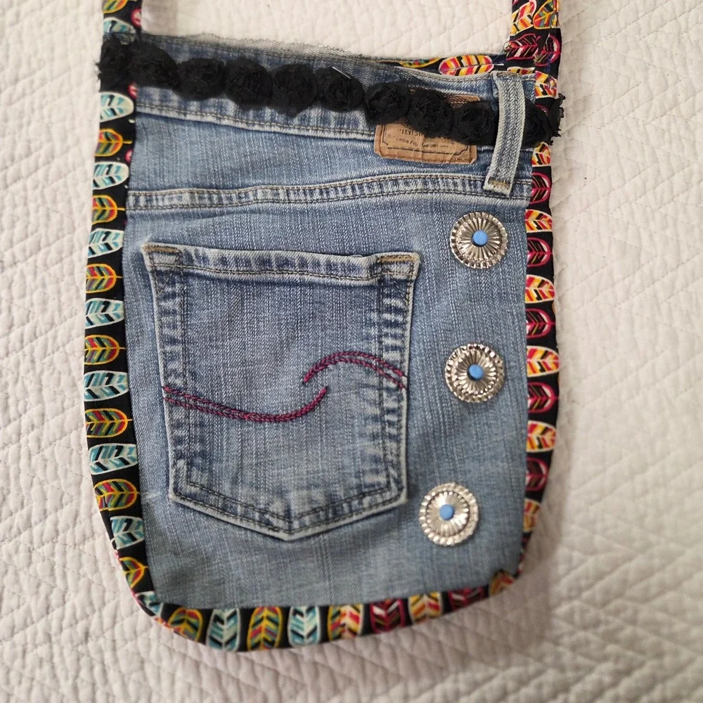 Levi Strauss Upcycled Denim Boho Crossbody Bag Conchos Feather Trim‎ Blue